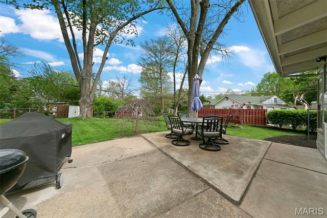 804 Manitou Drive, St Louis, MO 63119