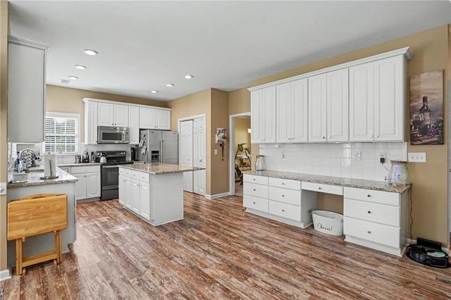 2002 Evergreen Drive SE, Conyers, GA 30013