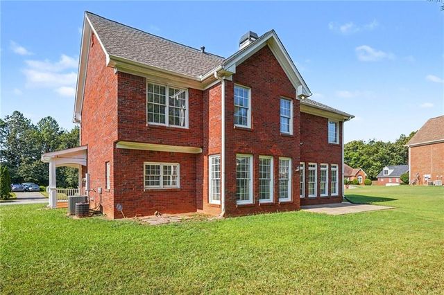 2002 Evergreen Drive SE, Conyers, GA 30013