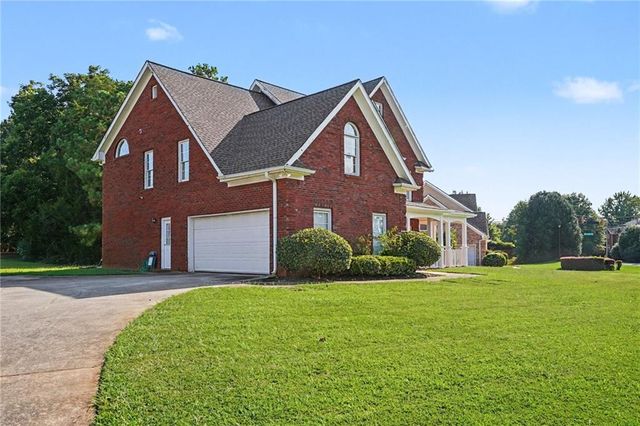 2002 Evergreen Drive SE, Conyers, GA 30013