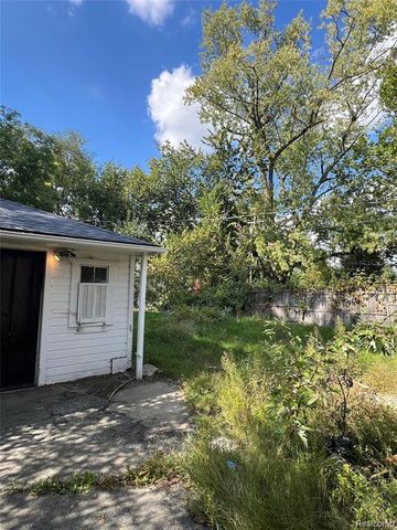 19501 Pierson Street, Detroit, MI 48219