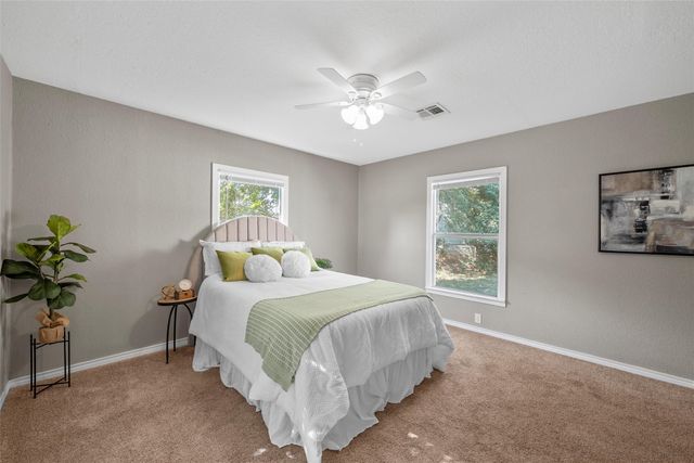 1201 W 11TH Street, Mcgregor, TX 76657