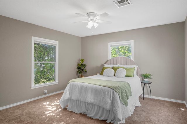 1201 W 11TH Street, Mcgregor, TX 76657