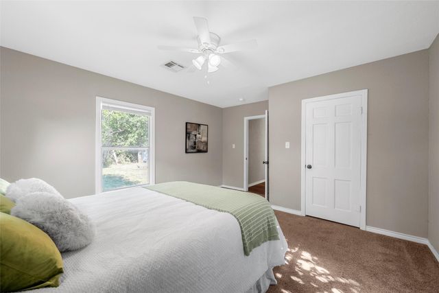 1201 W 11TH Street, Mcgregor, TX 76657