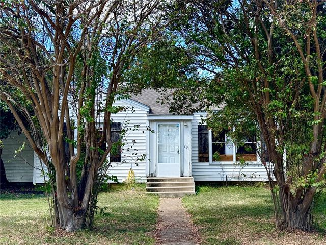 1201 W 11TH Street, Mcgregor, TX 76657