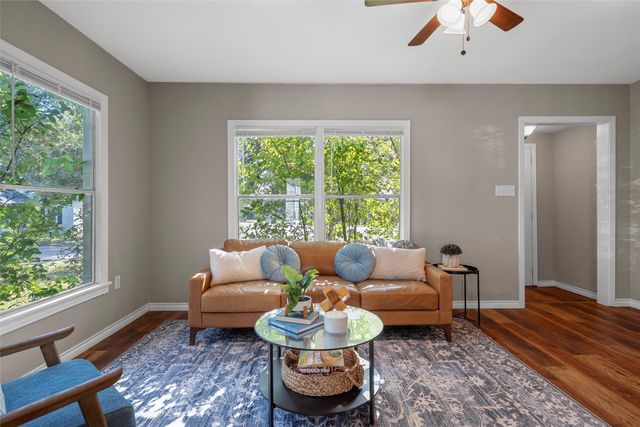 1201 W 11TH Street, Mcgregor, TX 76657