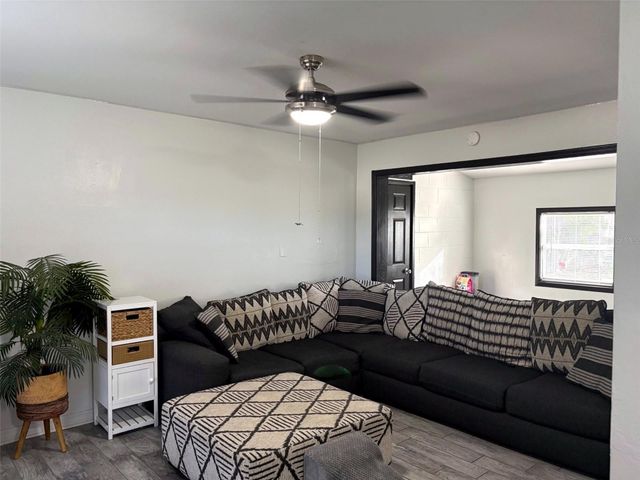 5917 WOLF ROAD, Orlando, FL 32808