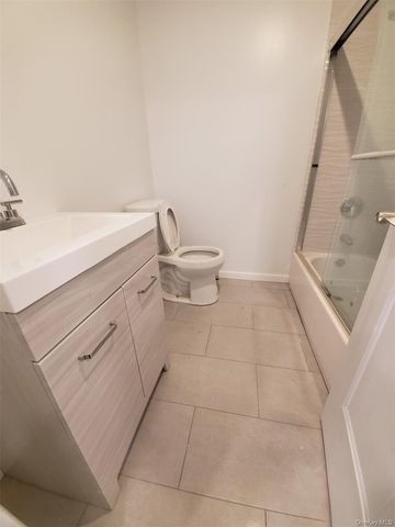 81-18 138th Street 3, Jamaica, NY 11435