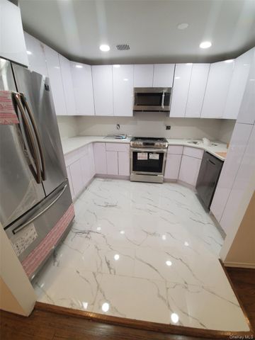 81-18 138th Street 3, Jamaica, NY 11435
