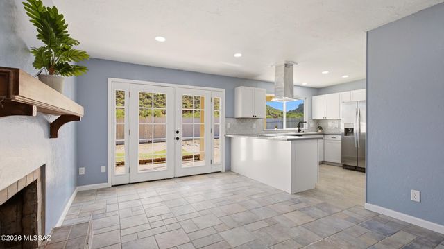 3183 W Holladay Street, Tucson, AZ 85746