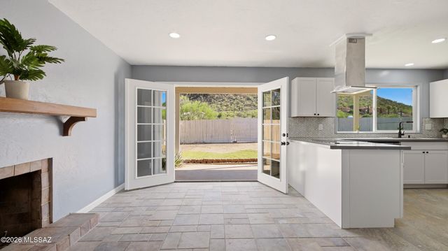 3183 W Holladay Street, Tucson, AZ 85746
