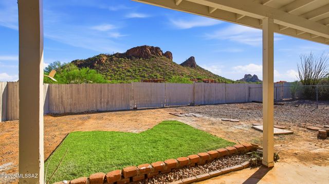 3183 W Holladay Street, Tucson, AZ 85746