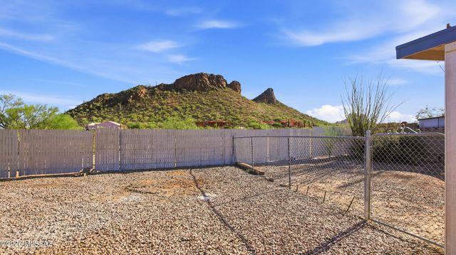 3183 W Holladay Street, Tucson, AZ 85746