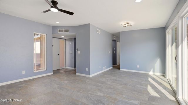 3183 W Holladay Street, Tucson, AZ 85746