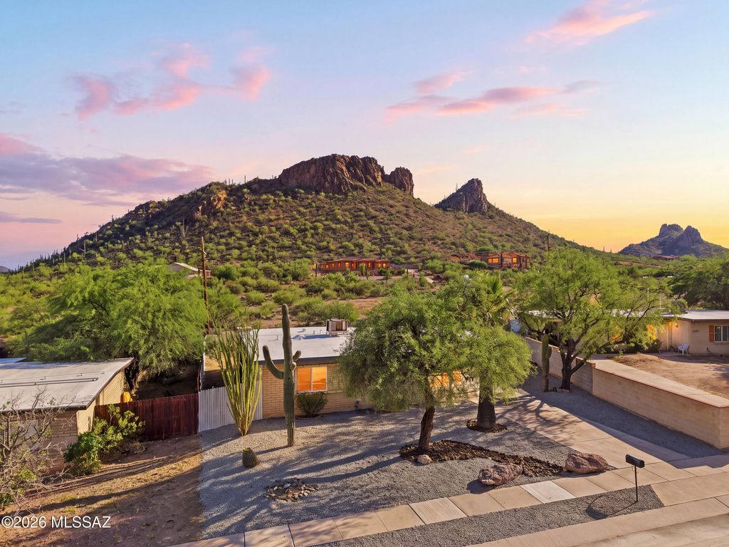 3183 W Holladay Street, Tucson, AZ 85746