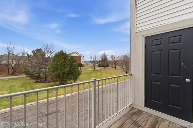 3270 Johanna Ware W, Wixom, MI 48393