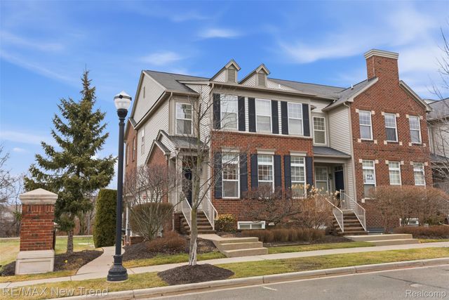 3270 Johanna Ware W, Wixom, MI 48393