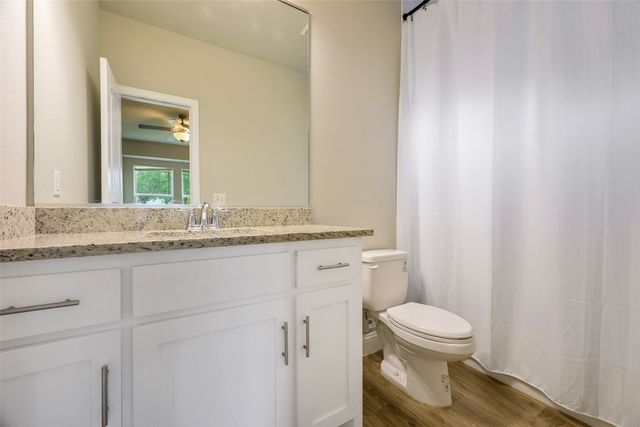 1239 E Woodin Boulevard, Dallas, TX 75216