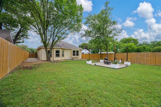 1239 E Woodin Boulevard, Dallas, TX 75216