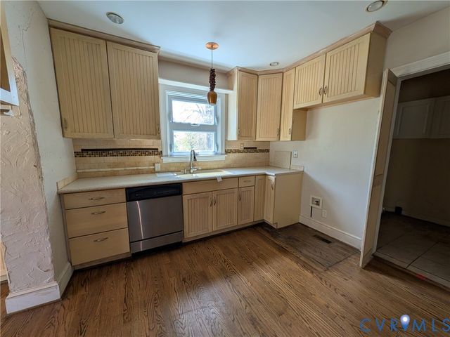 12307 Buckingham St, Chester, VA 23831
