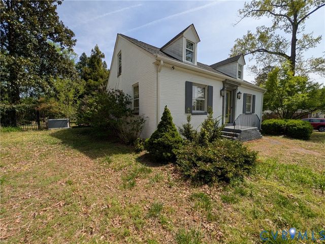 12307 Buckingham St, Chester, VA 23831