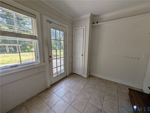 12307 Buckingham St, Chester, VA 23831