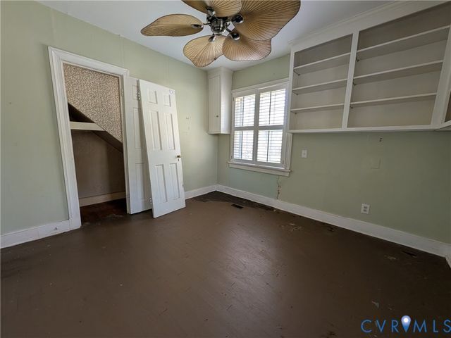12307 Buckingham St, Chester, VA 23831