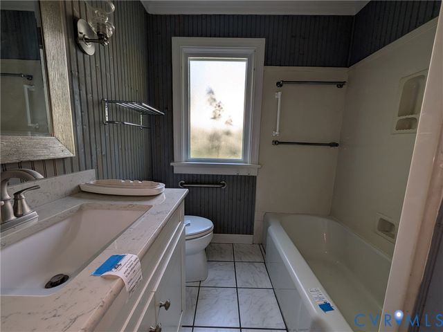 12307 Buckingham St, Chester, VA 23831