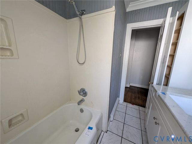 12307 Buckingham St, Chester, VA 23831