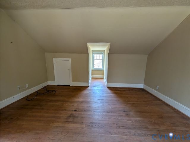 12307 Buckingham St, Chester, VA 23831