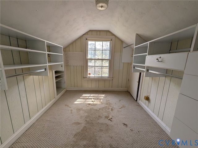 12307 Buckingham St, Chester, VA 23831