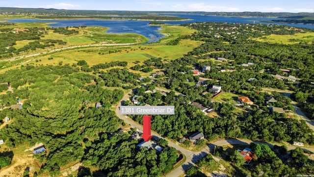 1381 Greenbriar Dr, Canyon Lake, TX 78133