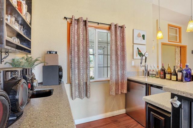 6437 Crail Way, Valley Springs, CA 95252