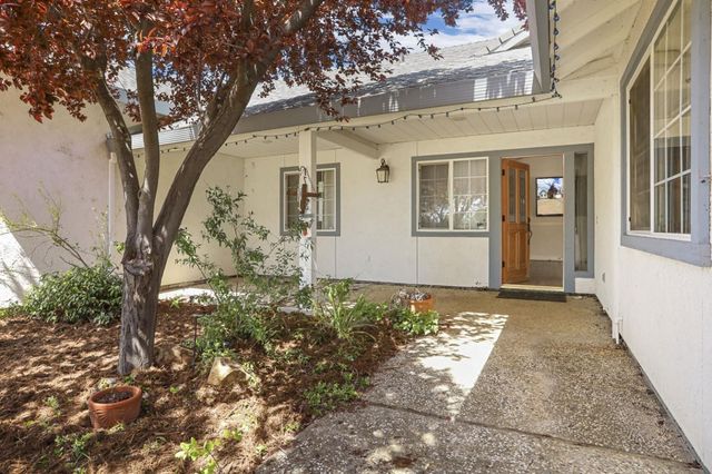 6437 Crail Way, Valley Springs, CA 95252