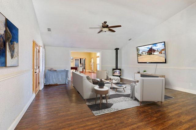 6437 Crail Way, Valley Springs, CA 95252