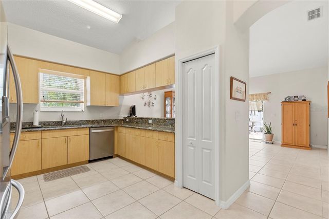 6816 S COURT DRIVE, Tampa, FL 33611