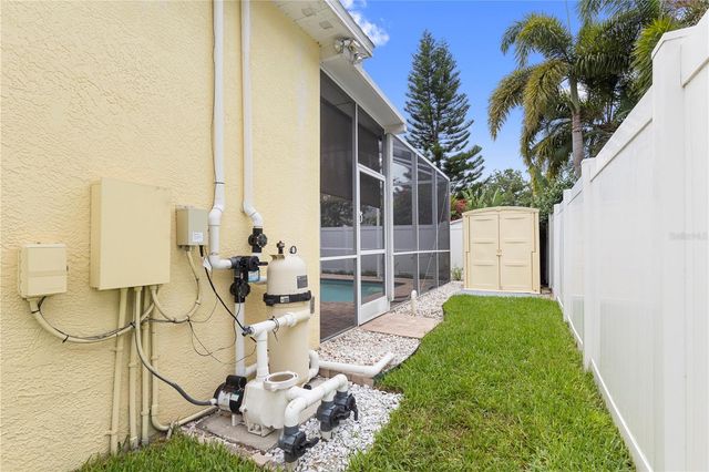 6816 S COURT DRIVE, Tampa, FL 33611