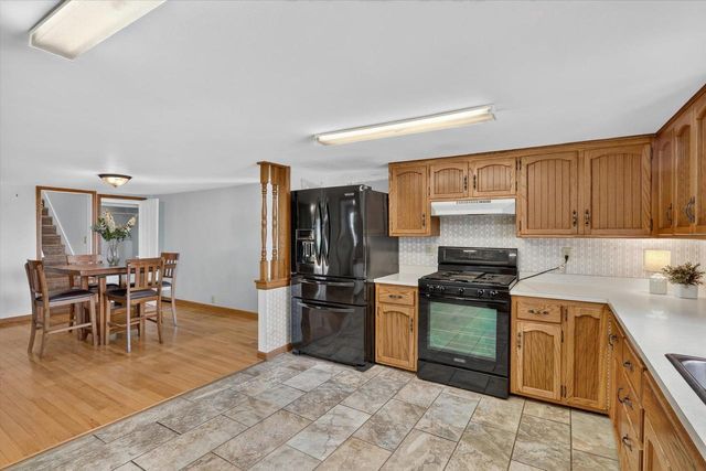1270 Hillside Road, Edgerton, WI 53534