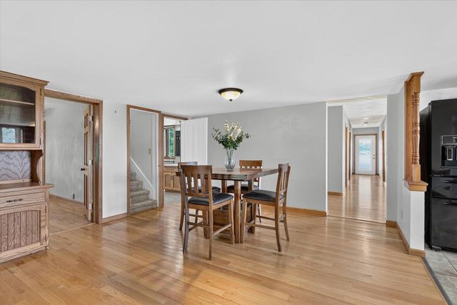 1270 Hillside Road, Edgerton, WI 53534