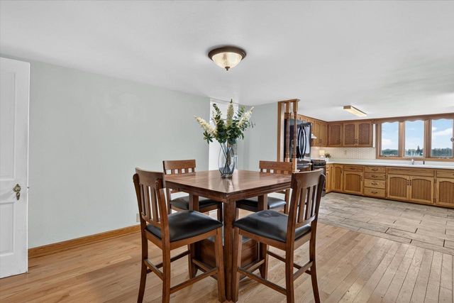 1270 Hillside Road, Edgerton, WI 53534