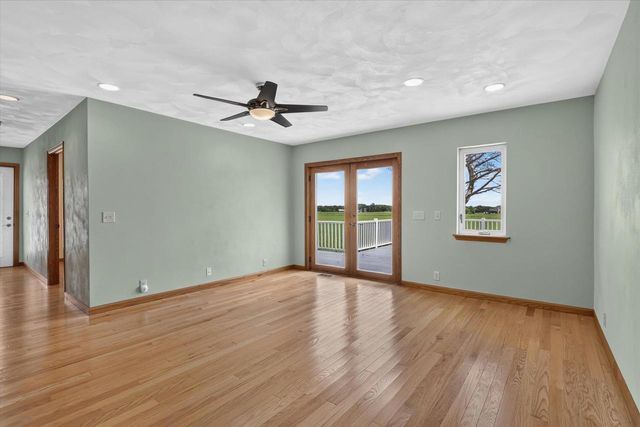 1270 Hillside Road, Edgerton, WI 53534