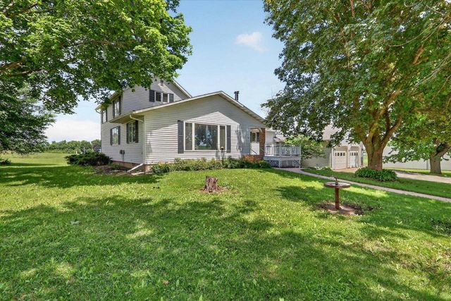 1270 Hillside Road, Edgerton, WI 53534