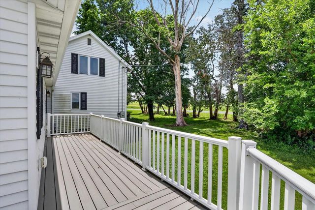 1270 Hillside Road, Edgerton, WI 53534
