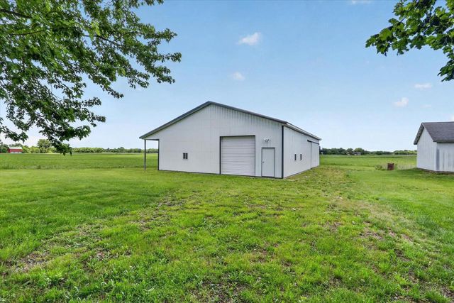 1270 Hillside Road, Edgerton, WI 53534