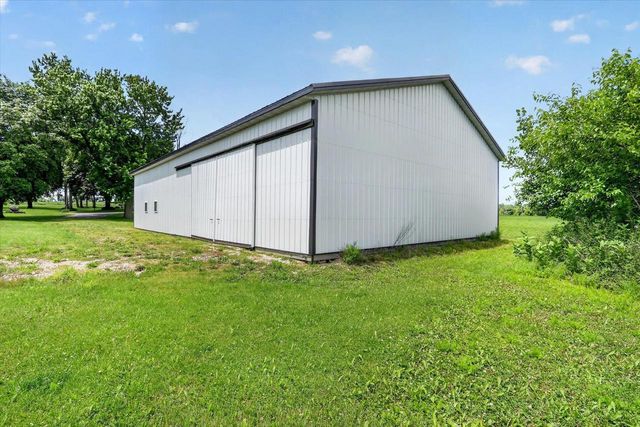 1270 Hillside Road, Edgerton, WI 53534