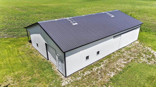 1270 Hillside Road, Edgerton, WI 53534