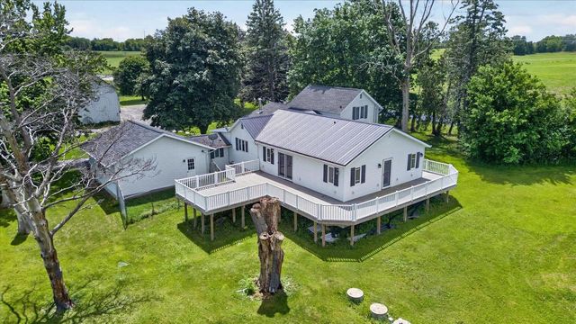 1270 Hillside Road, Edgerton, WI 53534