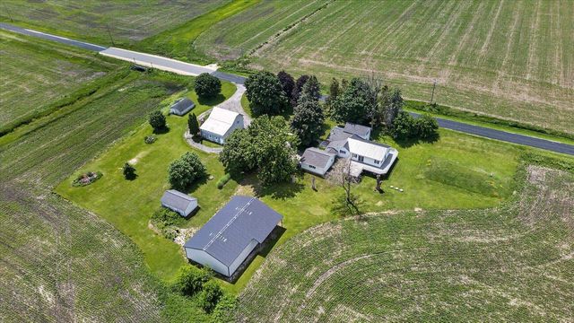 1270 Hillside Road, Edgerton, WI 53534