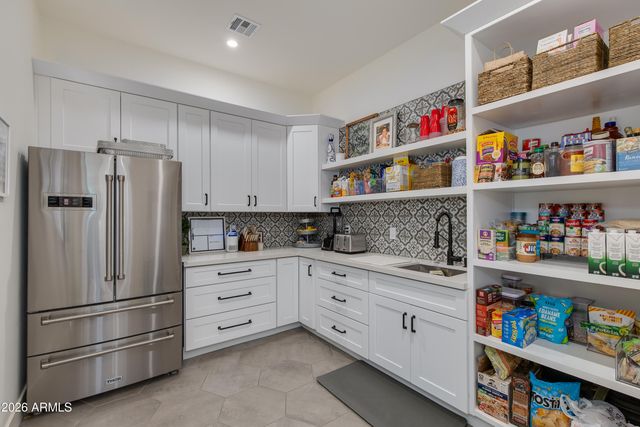 6850 N 2nd Street, Phoenix, AZ 85012