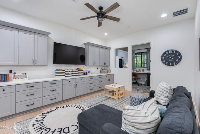 6850 N 2nd Street, Phoenix, AZ 85012